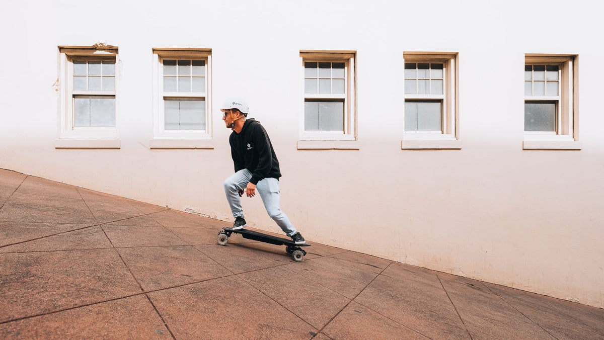 Skateboard électrique & longboard électrique: ONSRA VELAR vs BLACK Carve 3 PRO – test de montée 20%+