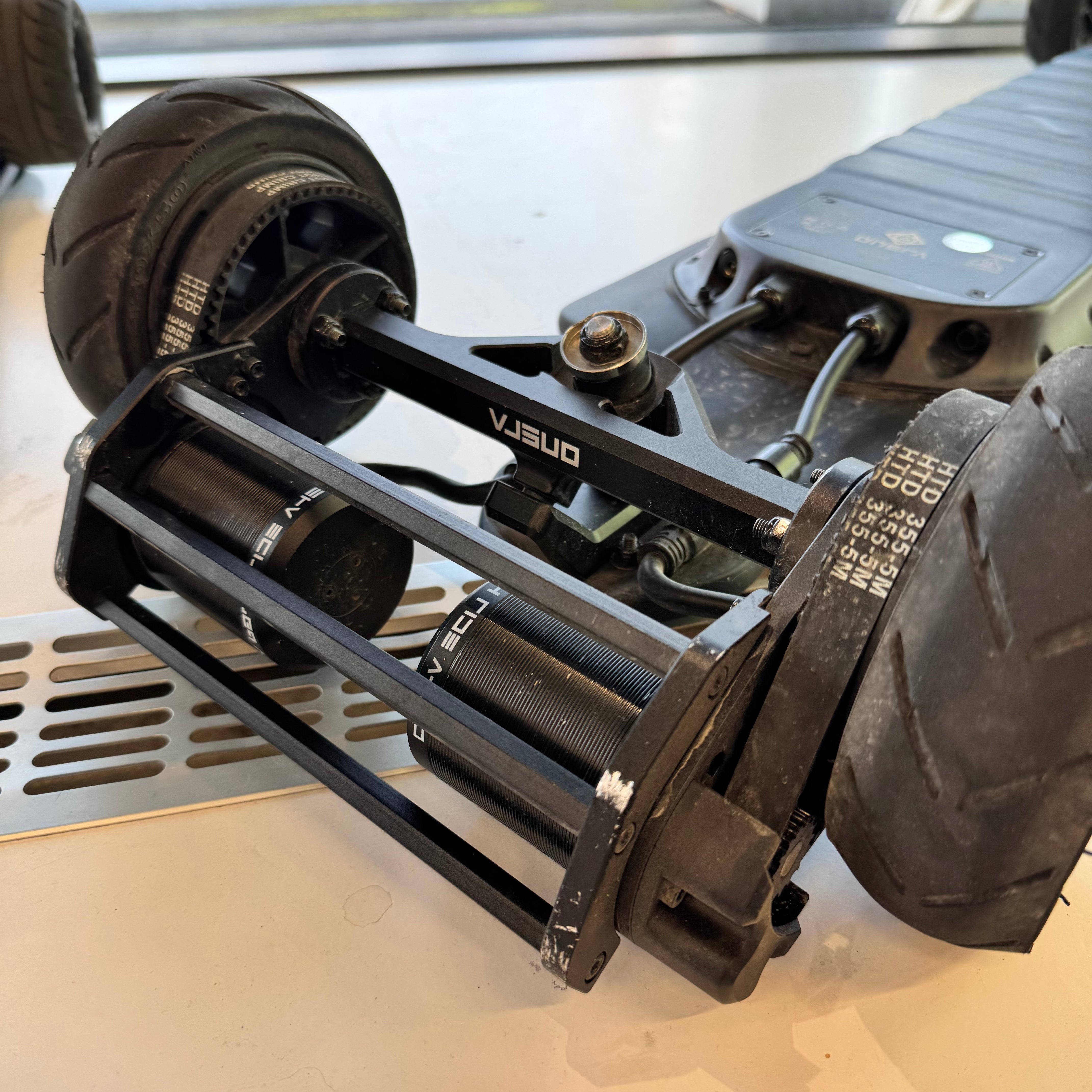 BLACK Carve 3 PRO AT (USED) – 150mm Off-Road Wheels – 111km