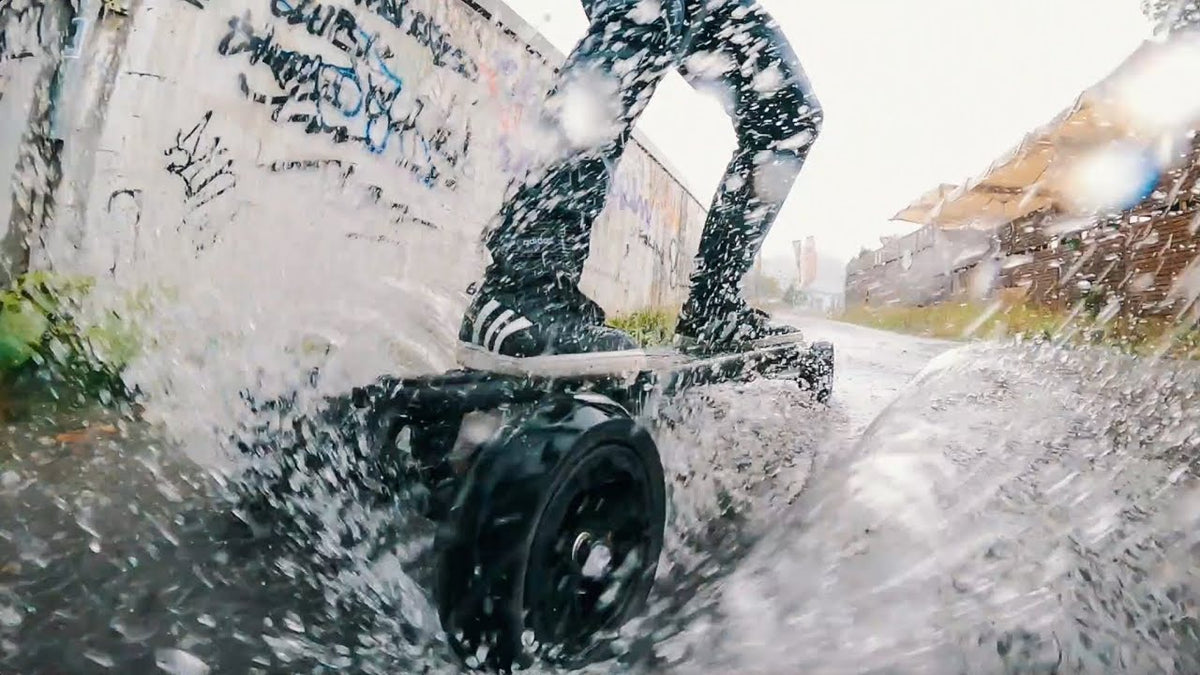 Nejodolnější voděodolné elektrické skateboardy pro rok 2025 – skutečné testy, žádné kecy
