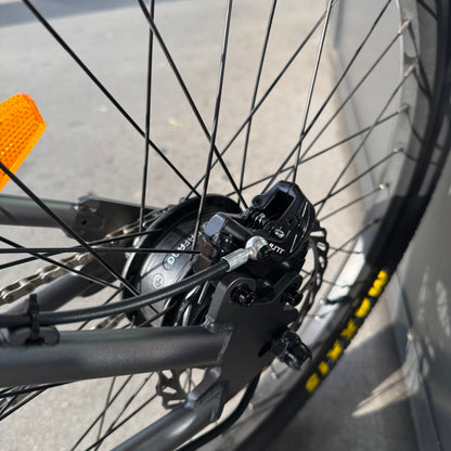 Used VANDAL Electric Bike demo unit – like new condition with 200km, no scratches, full 2-year warranty included.